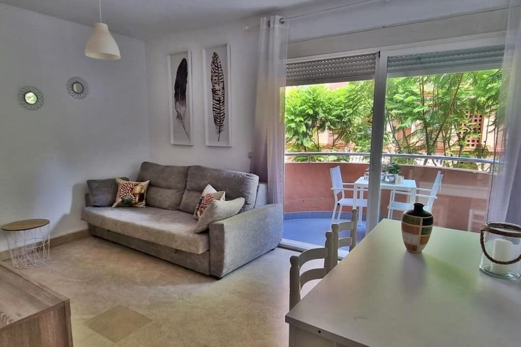 Acogedor Apartamento En Playa De Los Boliches Фуeнхирола Екстериор снимка